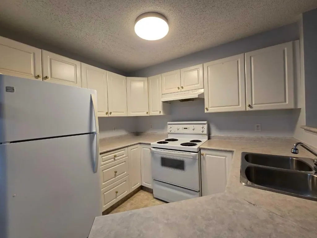 604 8 Street SW Airdrie AB T4B 2W4
