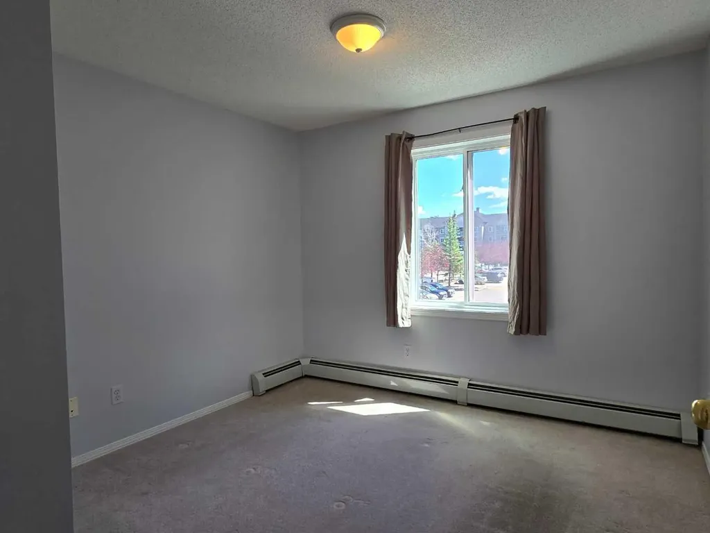 604 8 Street SW Airdrie AB T4B 2W4