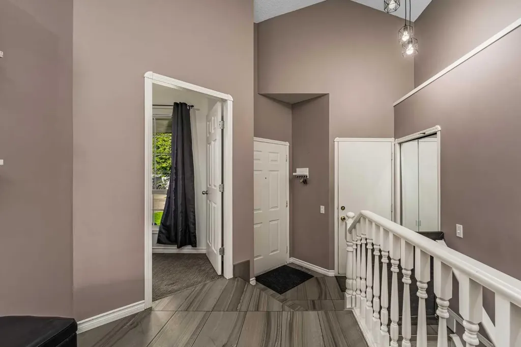 44 Douglas Glen Place SE Calgary AB T2Z 2M9