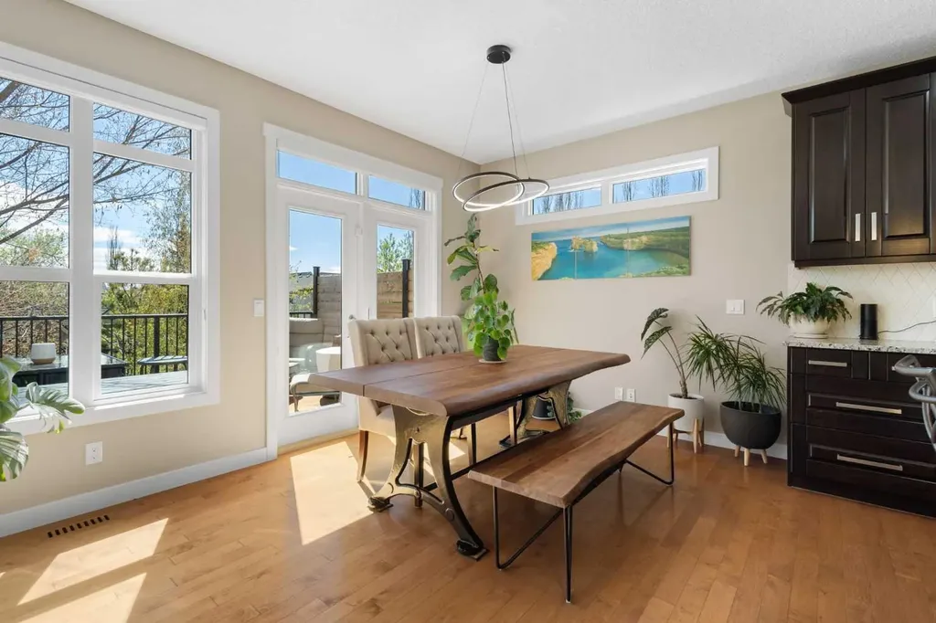 106 Cranarch Landing SE Calgary AB T3M 0Z7