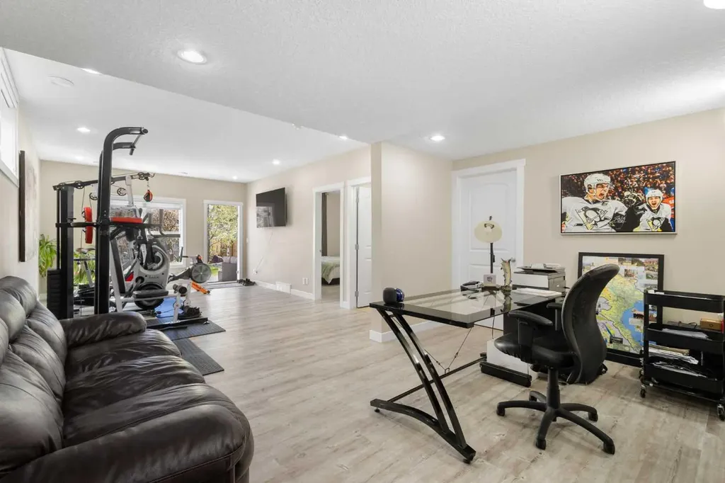 106 Cranarch Landing SE Calgary AB T3M 0Z7