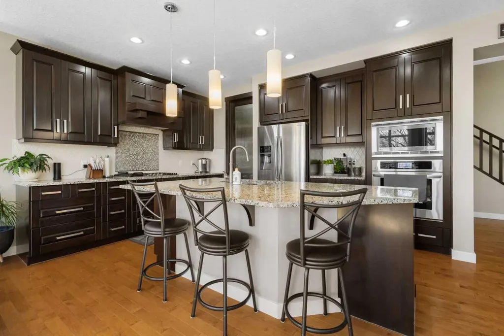 106 Cranarch Landing SE Calgary AB T3M 0Z7