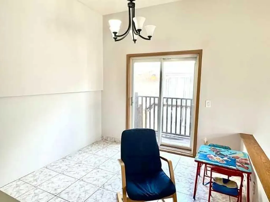 6934 Laguna Way NE Calgary AB T1Y 6W2