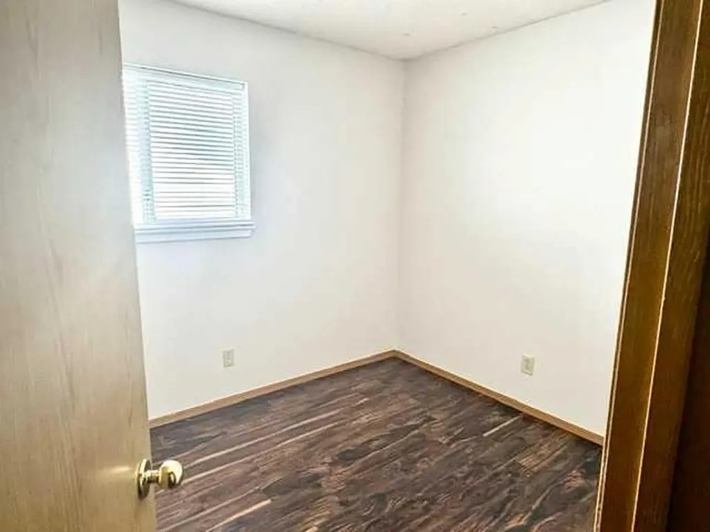 6934 Laguna Way NE Calgary AB T1Y 6W2