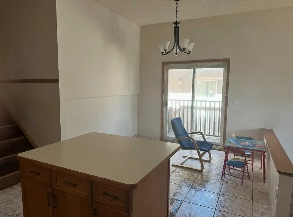 6934 Laguna Way NE Calgary AB T1Y 6W2