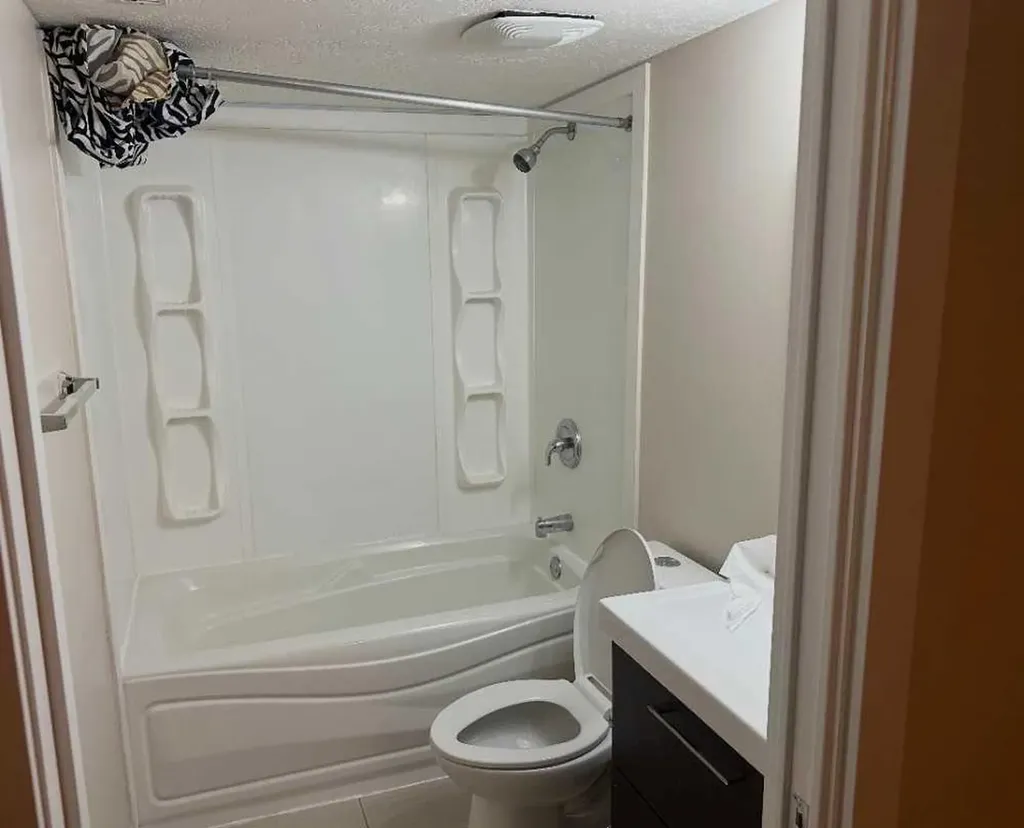 6934 Laguna Way NE Calgary AB T1Y 6W2