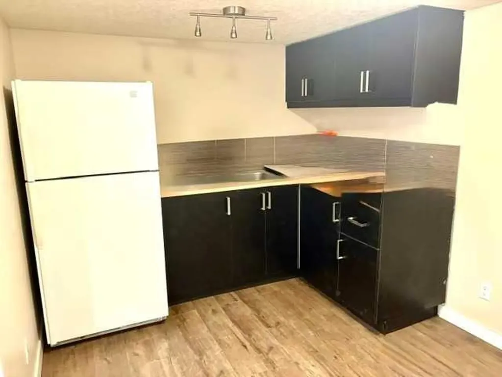 6934 Laguna Way NE Calgary AB T1Y 6W2