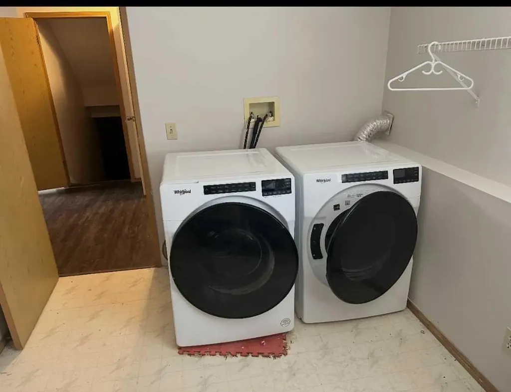 6934 Laguna Way NE Calgary AB T1Y 6W2