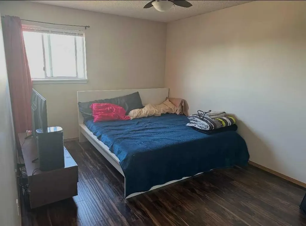 6934 Laguna Way NE Calgary AB T1Y 6W2