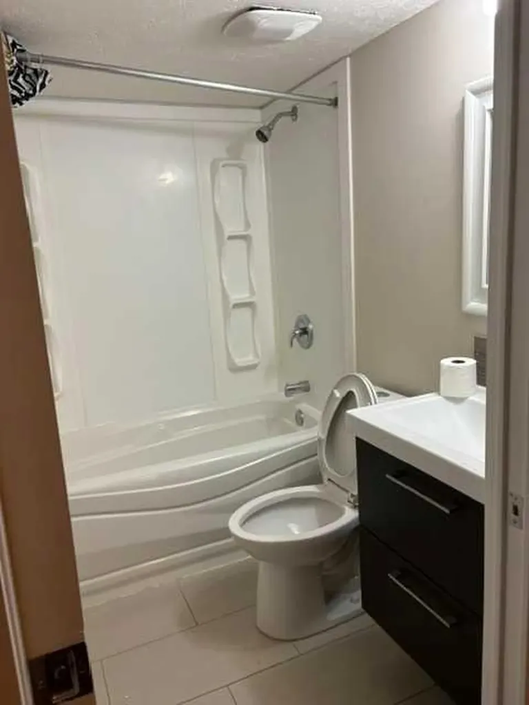 6934 Laguna Way NE Calgary AB T1Y 6W2