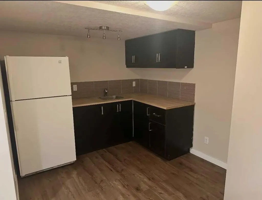 6934 Laguna Way NE Calgary AB T1Y 6W2