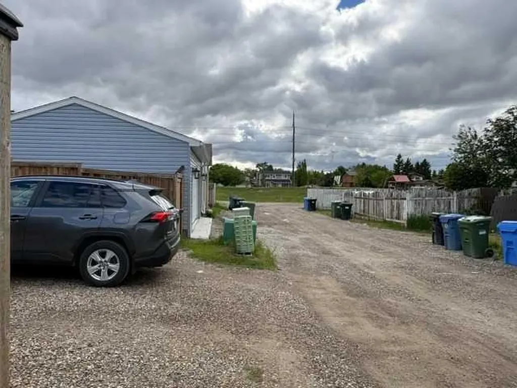 6934 Laguna Way NE Calgary AB T1Y 6W2