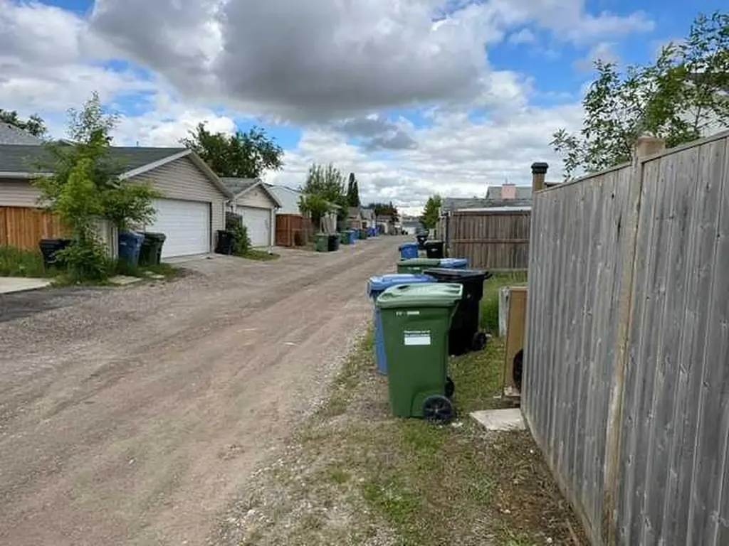 6934 Laguna Way NE Calgary AB T1Y 6W2