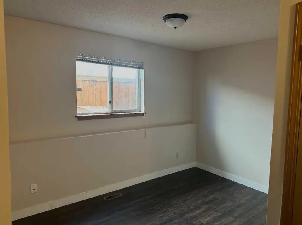 6934 Laguna Way NE Calgary AB T1Y 6W2