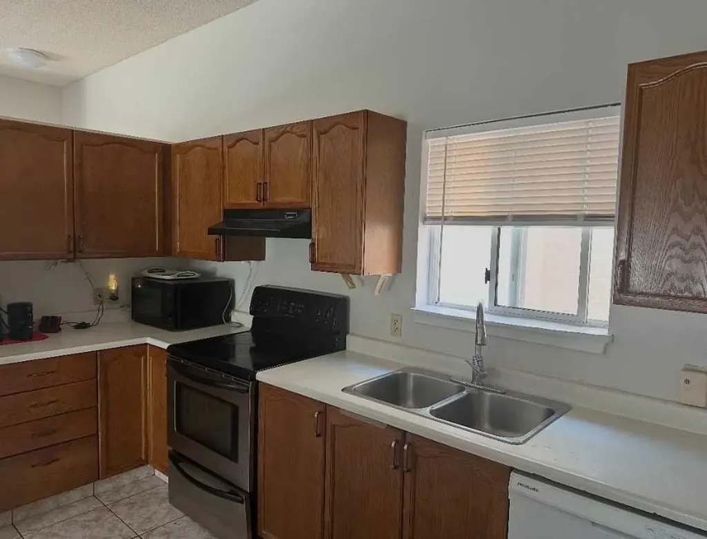 6934 Laguna Way NE Calgary AB T1Y 6W2