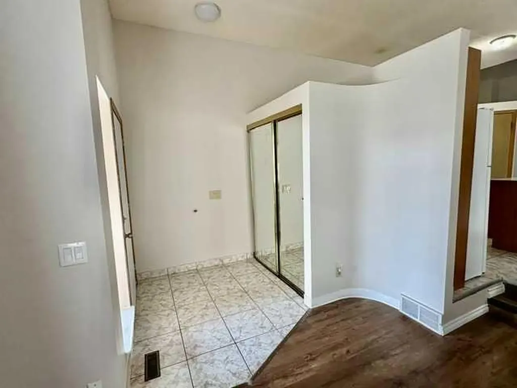 6934 Laguna Way NE Calgary AB T1Y 6W2