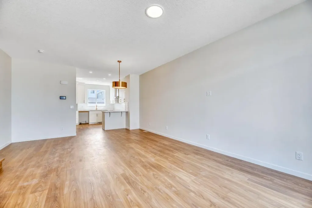 244 Marmot Grove NW Calgary AB T3R 2J5