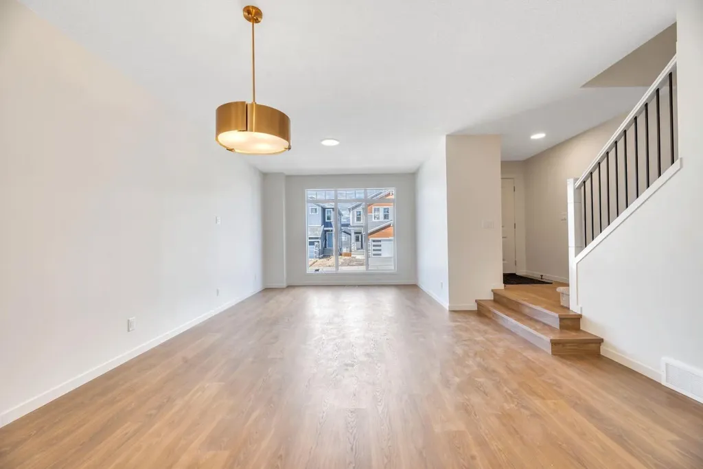 244 Marmot Grove NW Calgary AB T3R 2J5