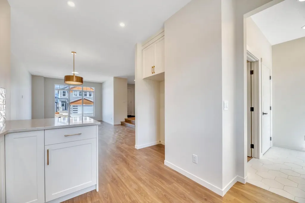 244 Marmot Grove NW Calgary AB T3R 2J5