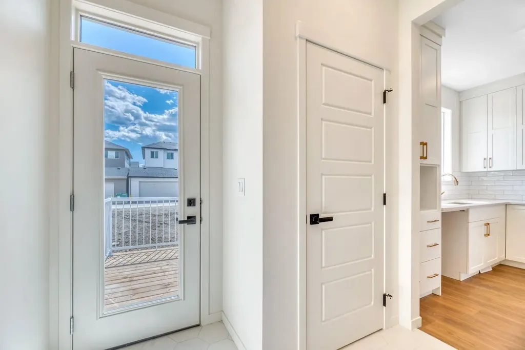244 Marmot Grove NW Calgary AB T3R 2J5