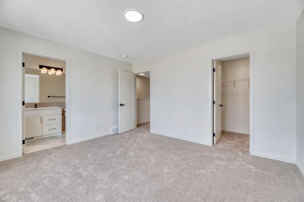 244 Marmot Grove NW Calgary AB T3R 2J5