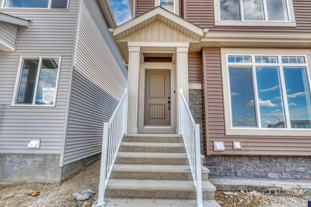 244 Marmot Grove NW Calgary AB T3R 2J5