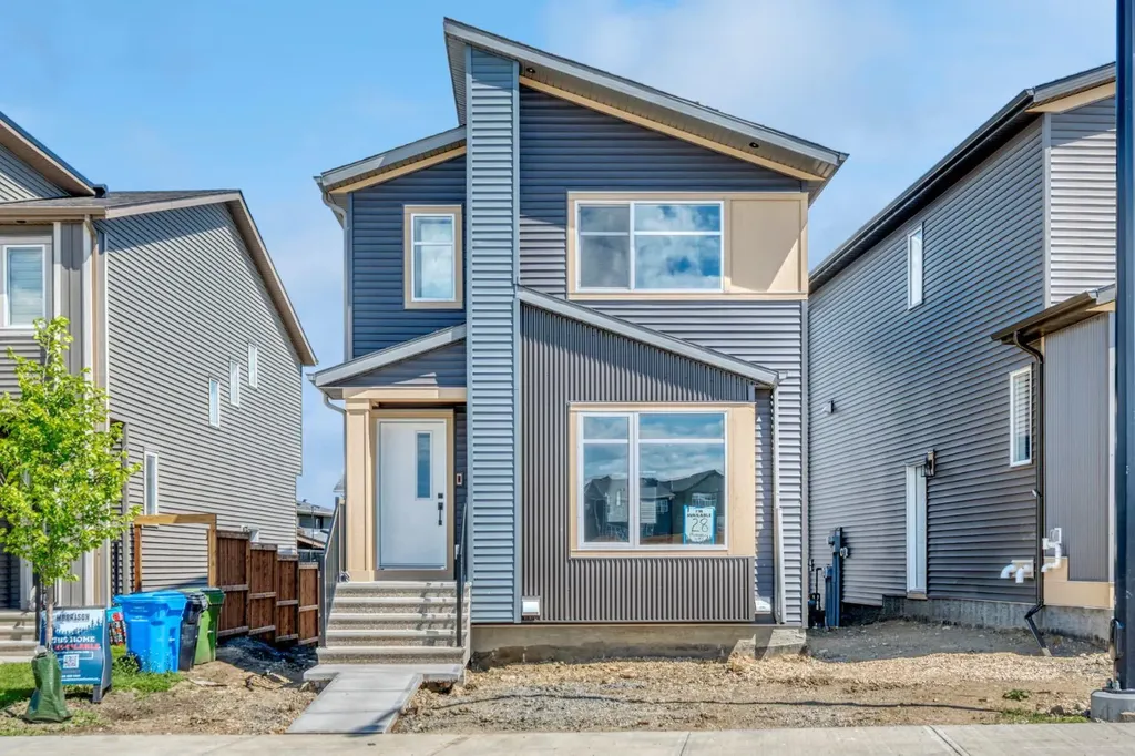 28 Mitchell Way NW Calgary AB T3R 2G2