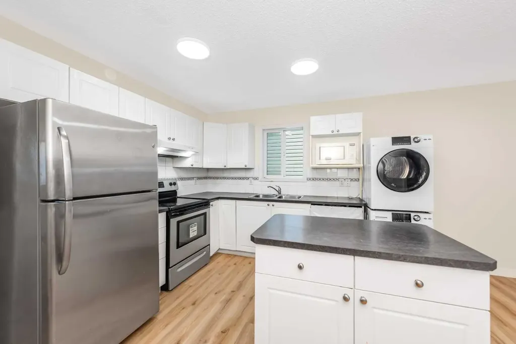 177 Taralea Green NE Calgary AB T3J 4Y4