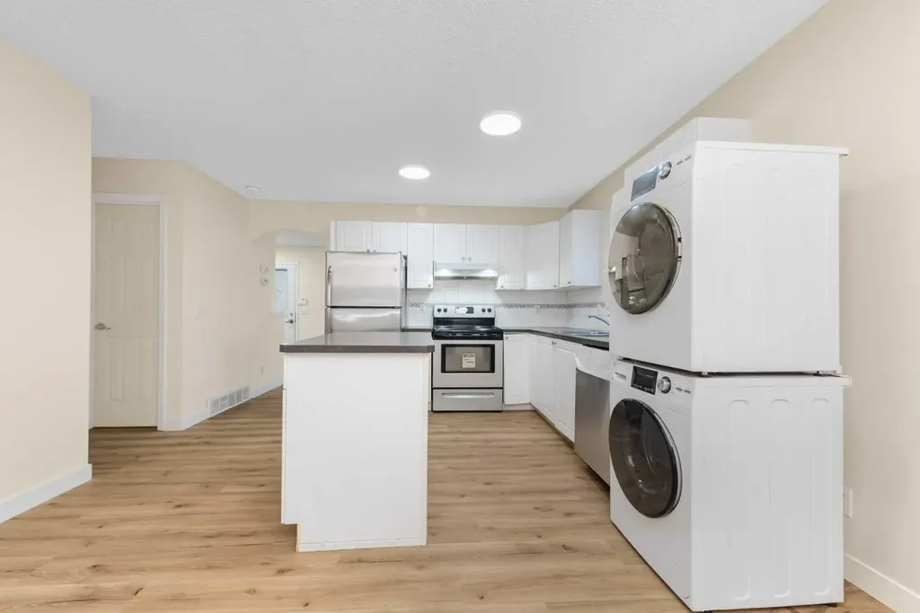 177 Taralea Green NE Calgary AB T3J 4Y4