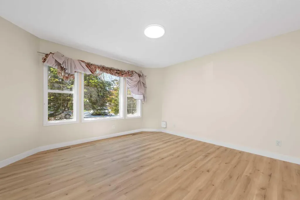 177 Taralea Green NE Calgary AB T3J 4Y4