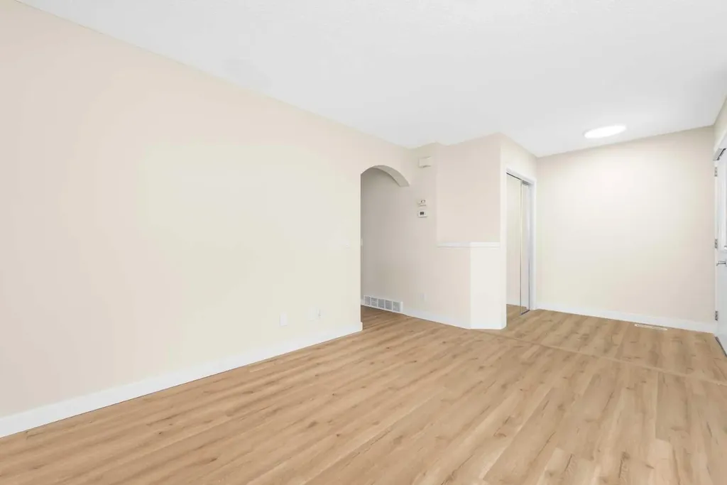 177 Taralea Green NE Calgary AB T3J 4Y4