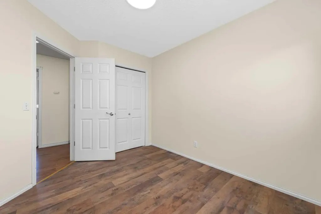 177 Taralea Green NE Calgary AB T3J 4Y4