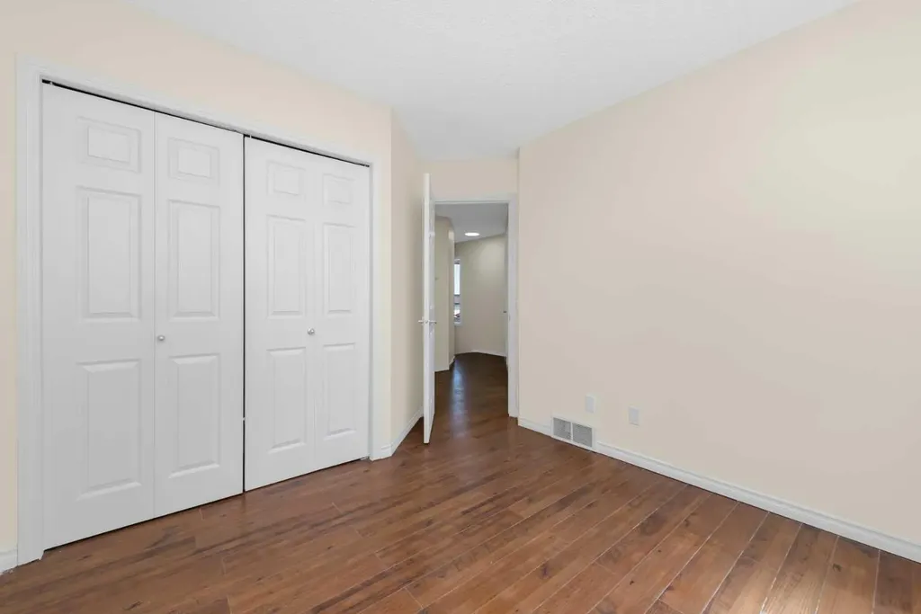 177 Taralea Green NE Calgary AB T3J 4Y4