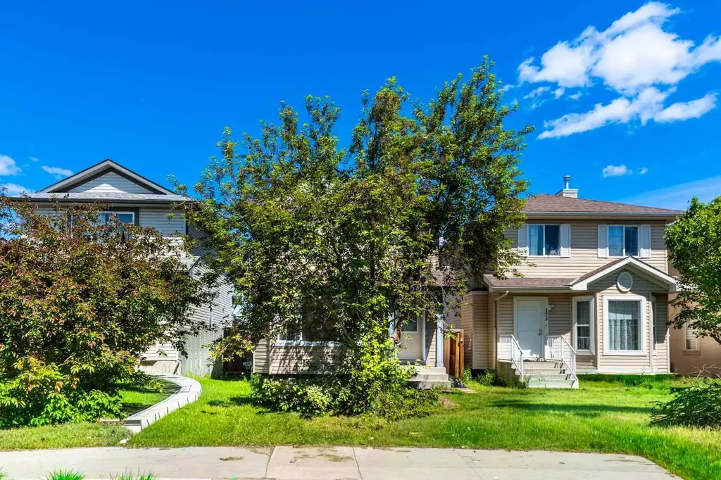 177 Taralea Green NE Calgary AB T3J 4Y4