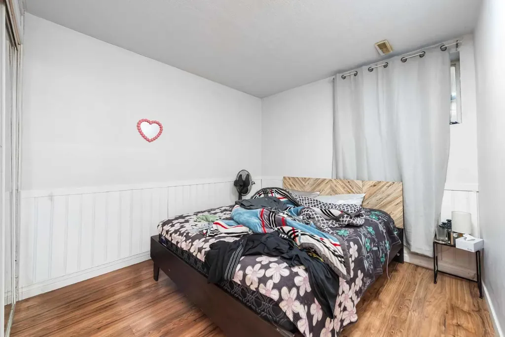 177 Taralea Green NE Calgary AB T3J 4Y4