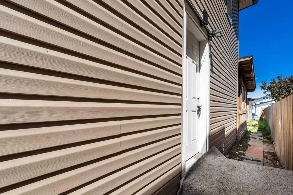 177 Taralea Green NE Calgary AB T3J 4Y4