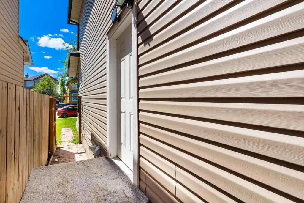 177 Taralea Green NE Calgary AB T3J 4Y4