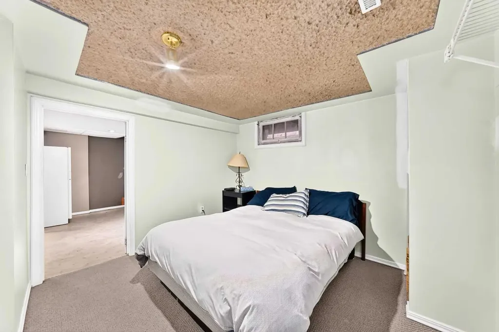 7312 + 7314 36 Avenue NW Calgary AB T3B 1T8