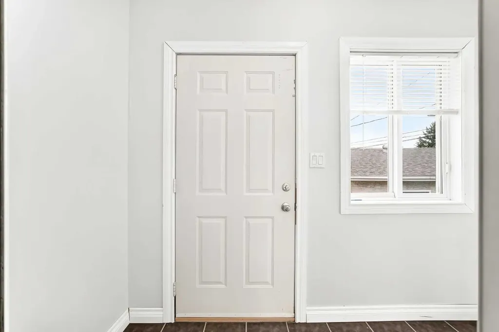 7312 36 Avenue NW Calgary AB T3B 1T8