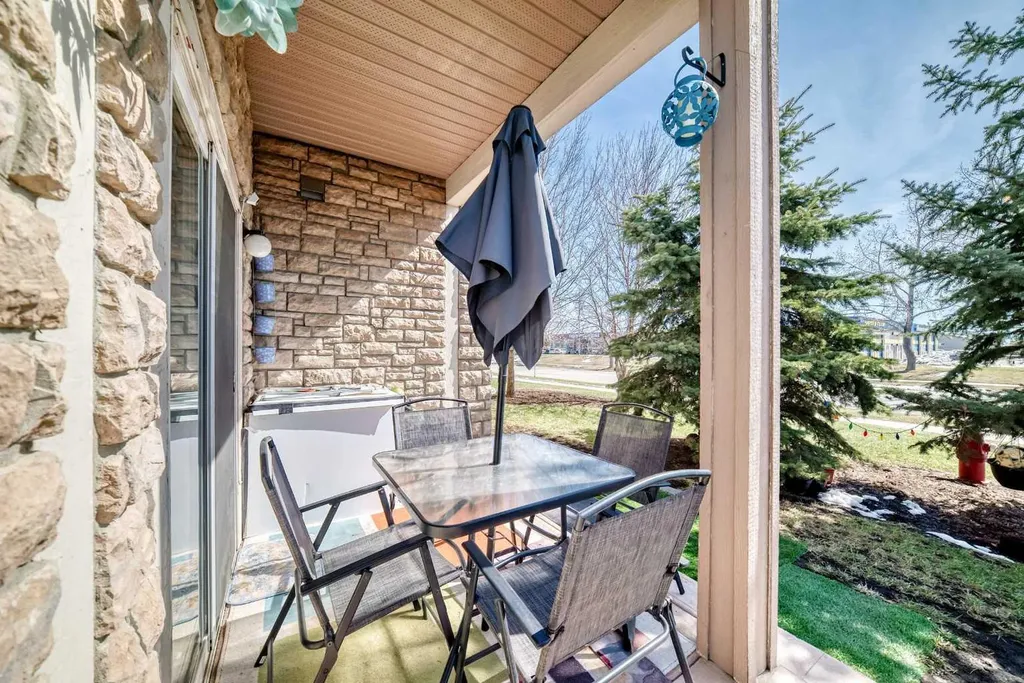 174 N Railway Street Okotoks AB T1S 0E2