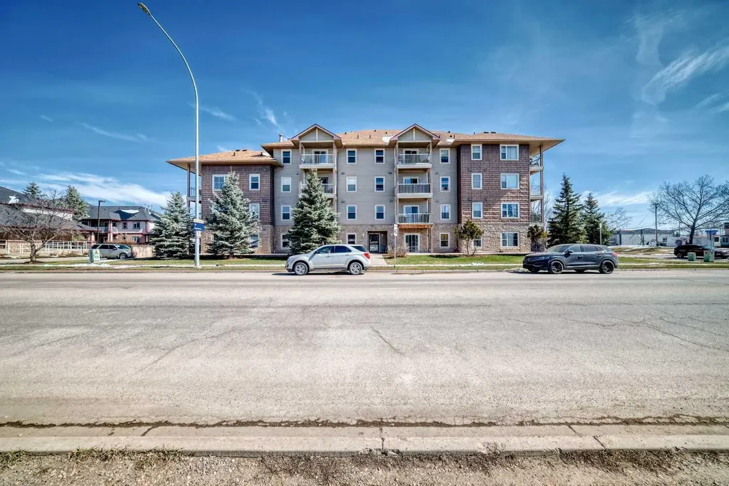 174 N Railway Street Okotoks AB T1S 0E2