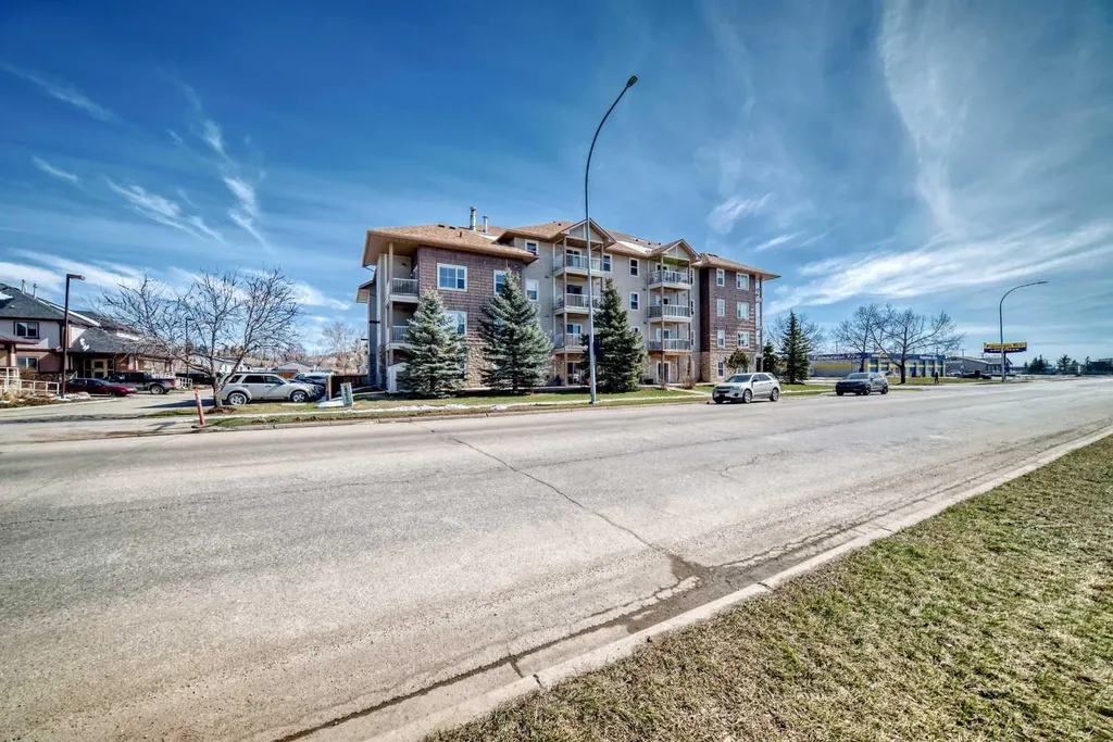 174 N Railway Street Okotoks AB T1S 0E2