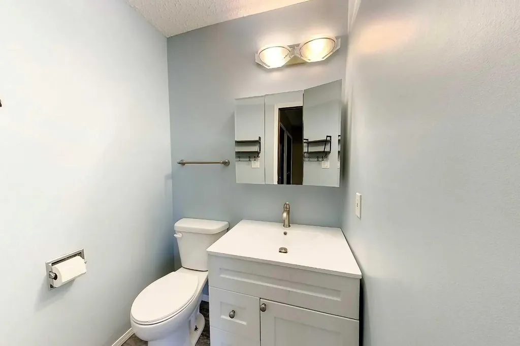 5415 15 Avenue Edson AB T7E 1H3