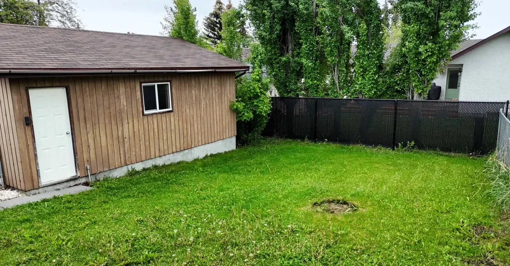5415 15 Avenue Edson AB T7E 1H3