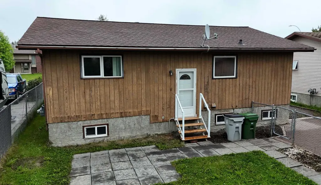 5415 15 Avenue Edson AB T7E 1H3