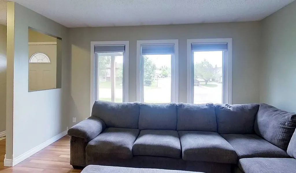 5415 15 Avenue Edson AB T7E 1H3