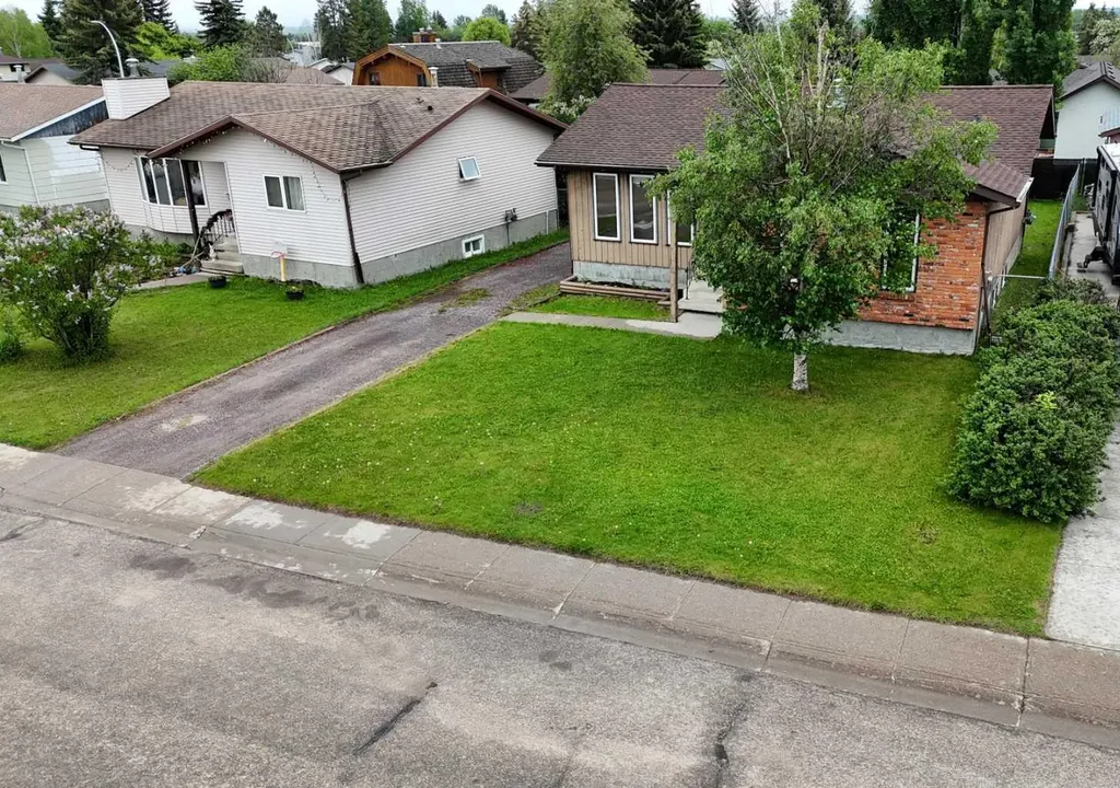 5415 15 Avenue Edson AB T7E 1H3