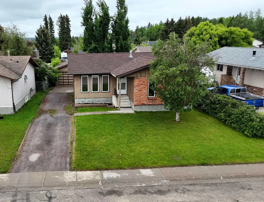 5415 15 Avenue Edson AB T7E 1H3