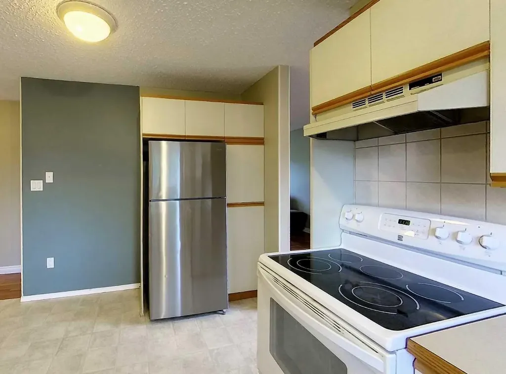 5415 15 Avenue Edson AB T7E 1H3
