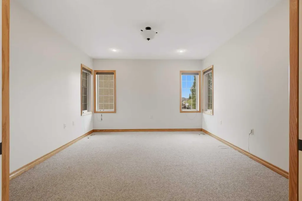 30 Lawson Close Red Deer AB T4R 0H4
